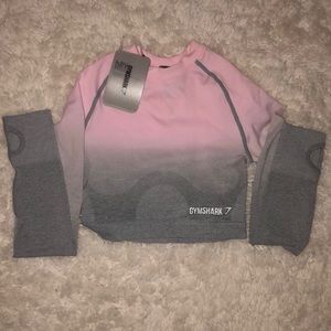 Gym shark long sleeve crop top
